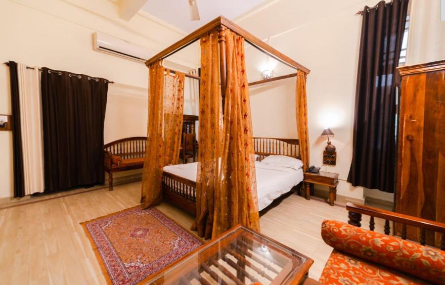 Sisodia Hotel & Resorts Джодхпур Экстерьер фото