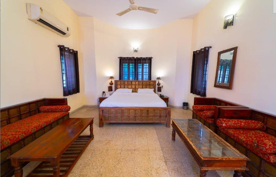 Sisodia Hotel & Resorts Джодхпур Экстерьер фото
